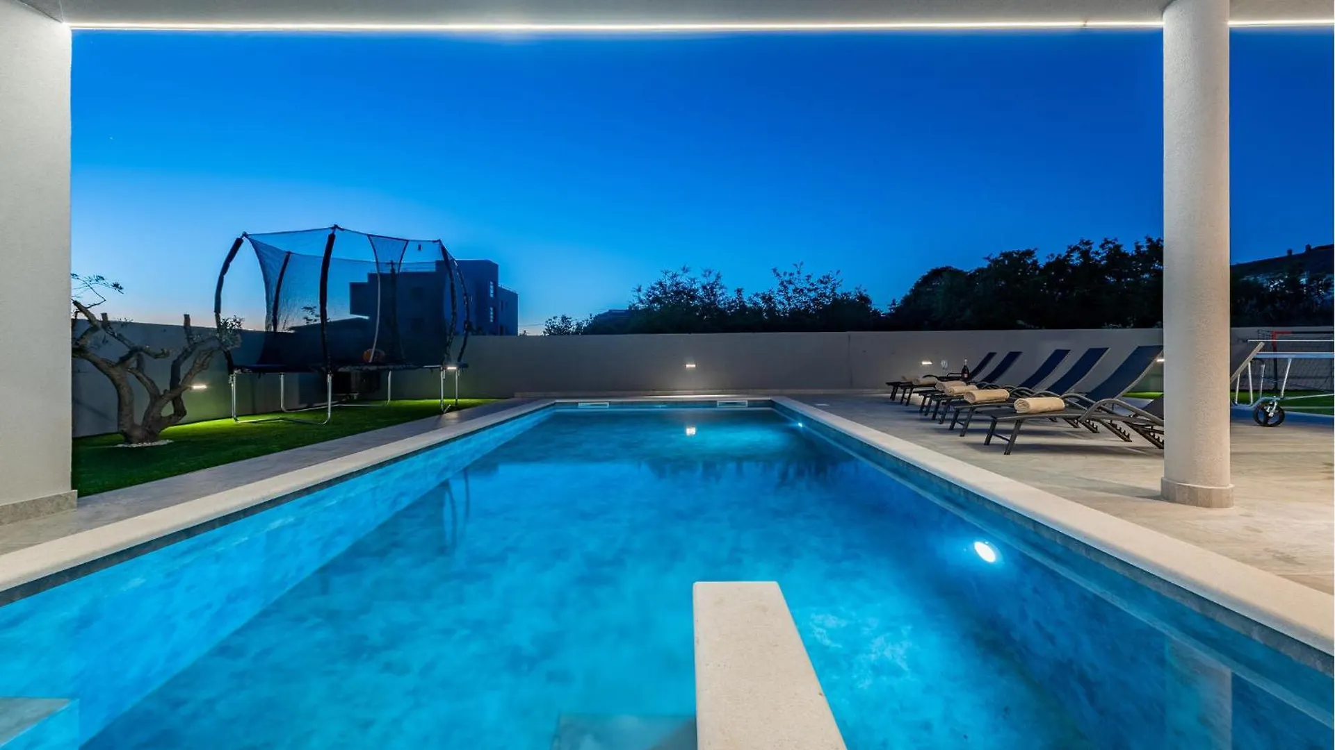 Stunning Home In Zadar With Outdoor Swimming Pool 0*,