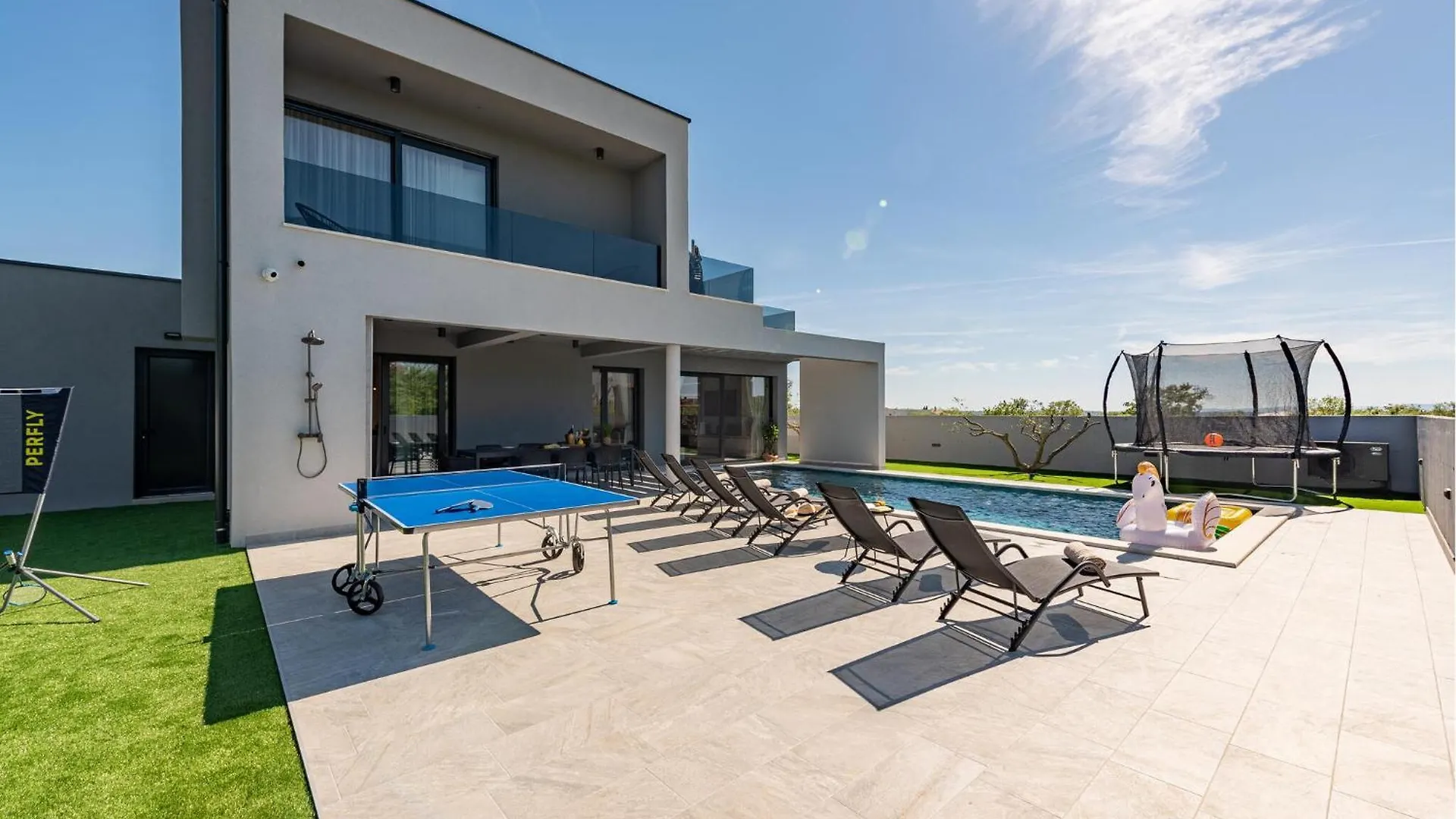 Stunning Home In Zadar With Outdoor Swimming Pool